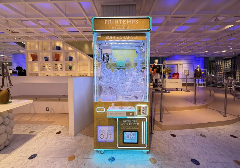 Luxury Claw Machine for Printemps