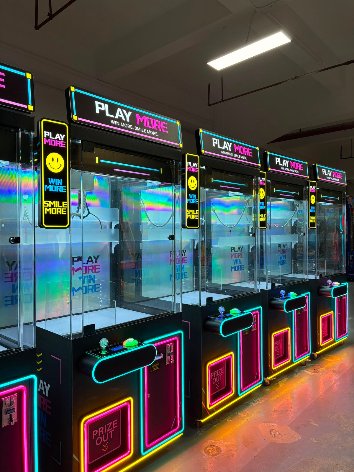 Play More™ 31" Claw Machine with Side Panel Sign and LED Cabinet Lights