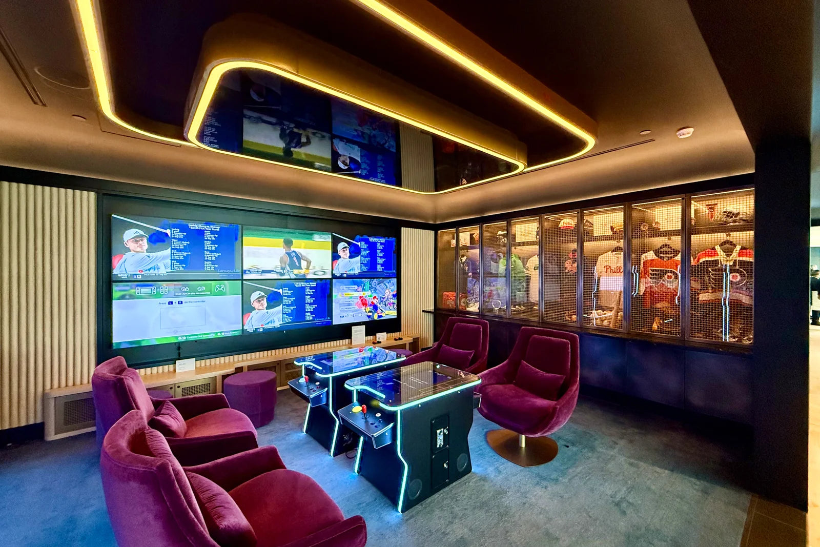 Chase-Sapphire-Lounge-Philadelphia-PHL-70.webp
